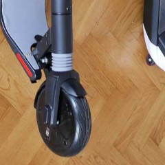 Comparatif de la conception des Xiaomi M365, M187, EUNI ES808, Segway Ninebot ES1