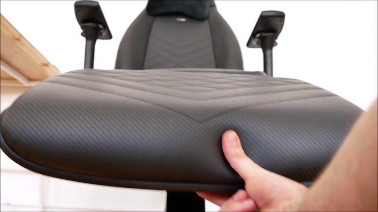 Noblechairs Icon – Retour après 6 mois dutilisation et upgrade avec le repose pied