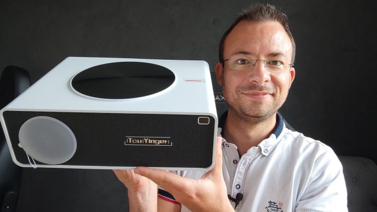 Touyinger Q9 – Le plus lumineux des projecteurs LCD